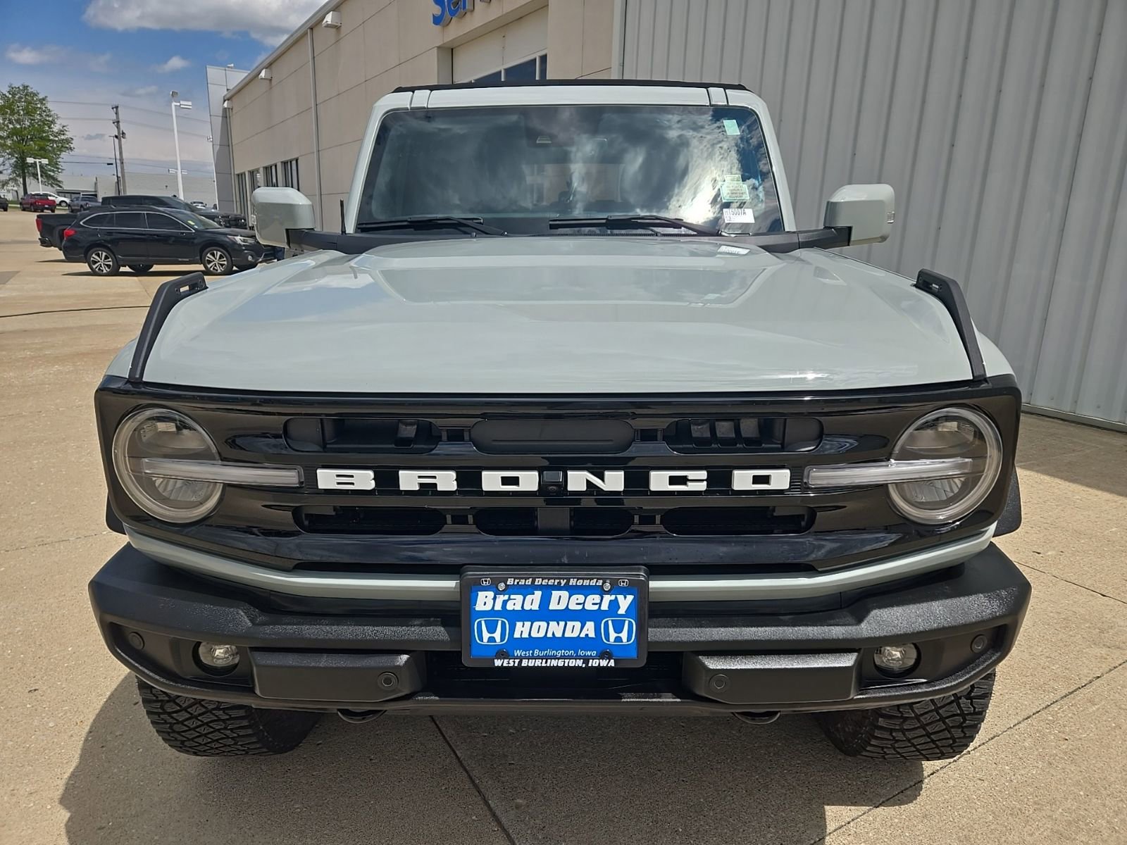 Used 2024 Ford Bronco Outer Banks w/ Sasquatch Package AWD/4WD image 4