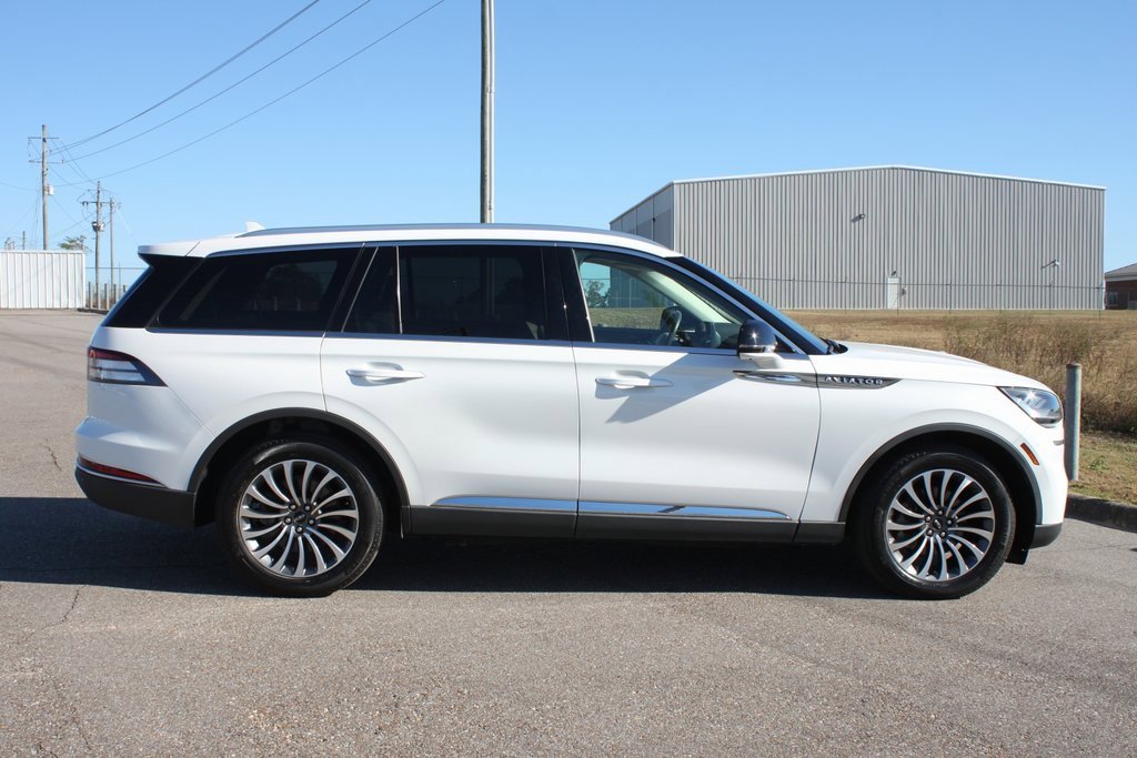 Used 2022 Lincoln Aviator Reserve w/ Elements Package Plus image 23