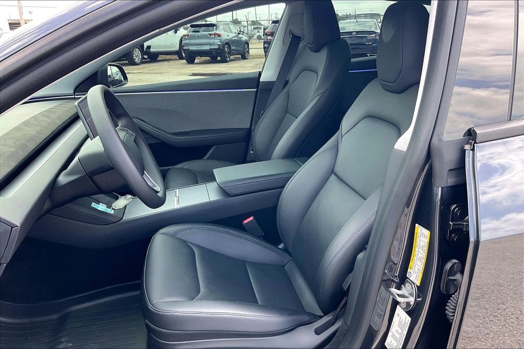 Used 2025 Tesla Model 3 Long Range RWD image 17