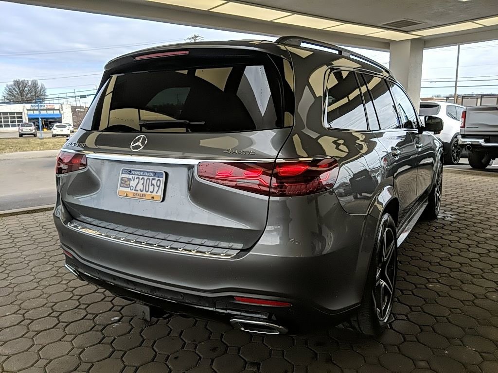 Used 2025 Mercedes-Benz GLS 450 4MATIC image 5