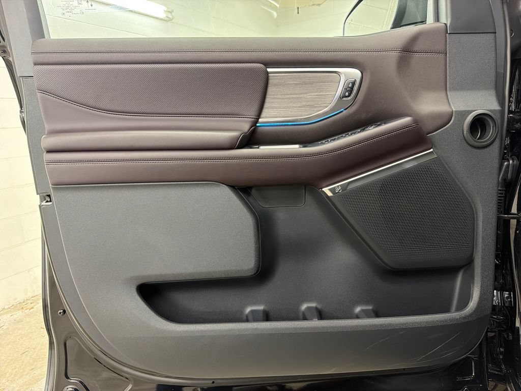 New 2026 Ford Expedition Platinum w/ Platinum Ultimate Package AWD/4WD image 16