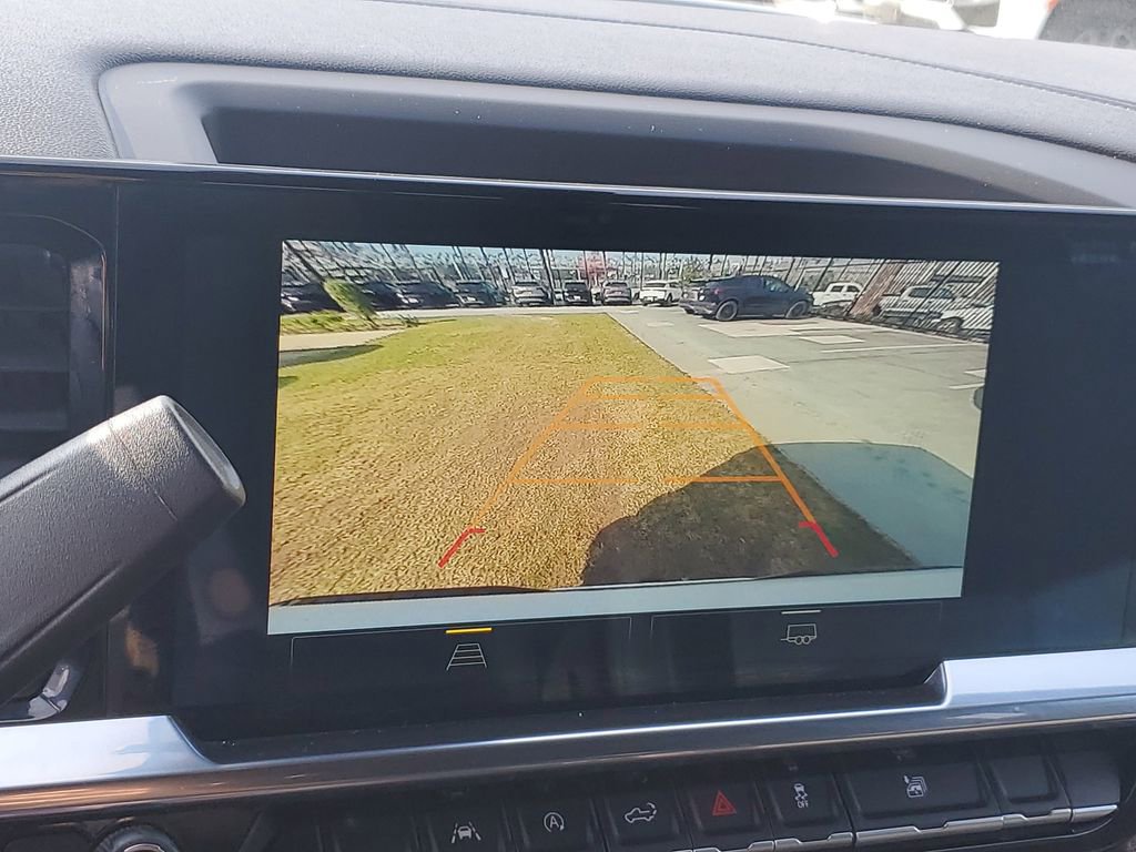 Used 2025 Chevrolet Silverado 1500 LT image 24