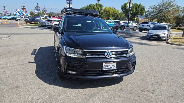Used 2021 Volkswagen Tiguan SE R-Line FWD image 3