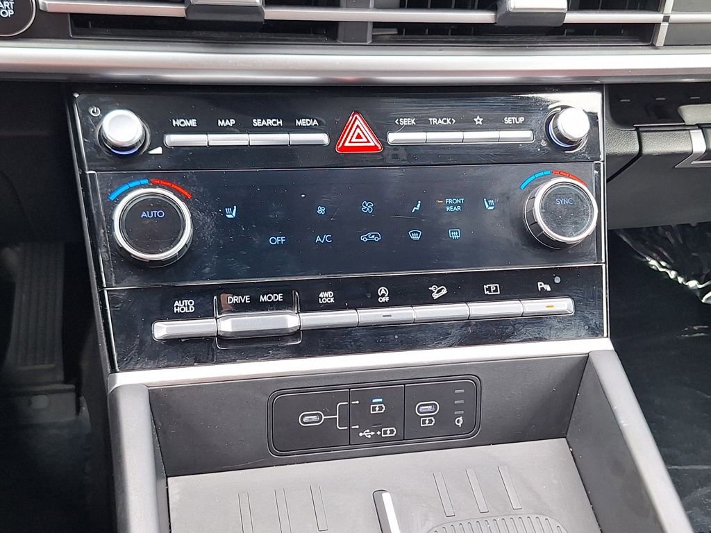 Certified 2025 Hyundai Santa Fe SEL image 24