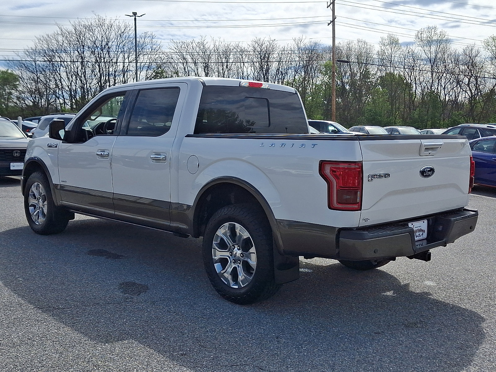 Used 2017 Ford F150 Lariat w/ Equipment Group 502A Luxury AWD/4WD image 4
