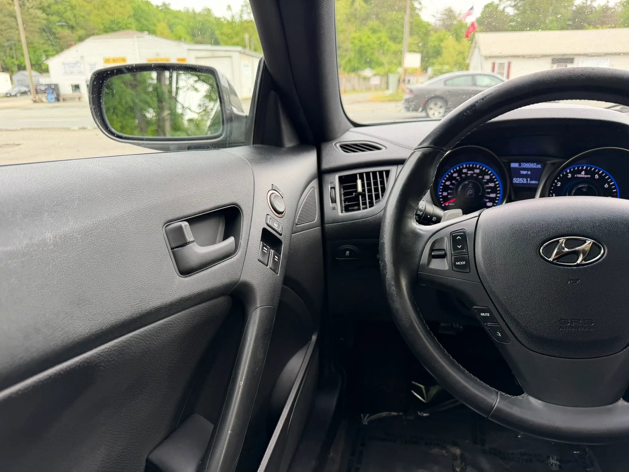 Used 2013 Hyundai Genesis 3.8 RWD image 35