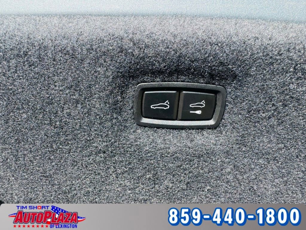 Used 2020 Porsche Taycan Turbo w/ Premium Package image 60