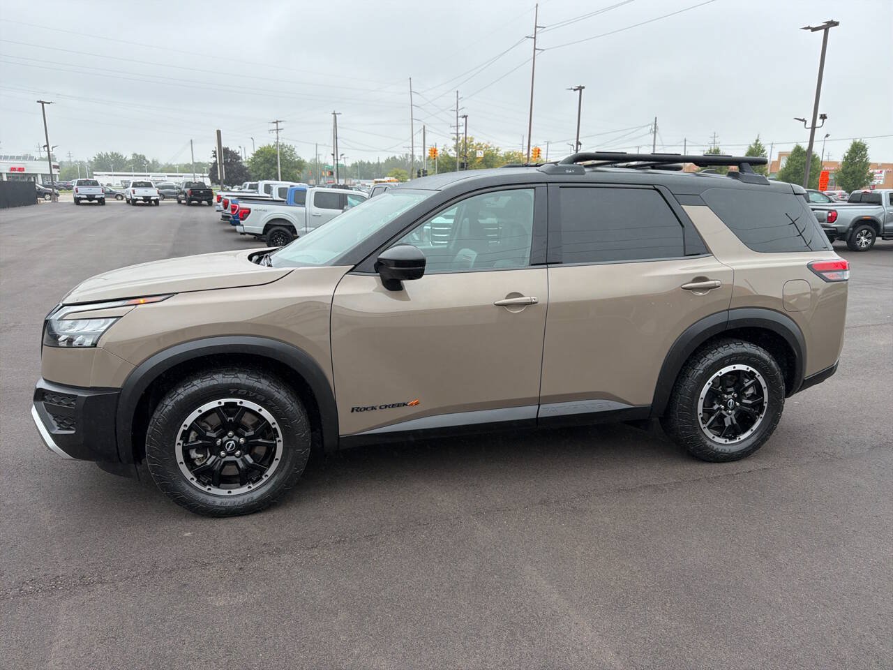 Used 2023 Nissan Pathfinder Rock Creek AWD/4WD image 6