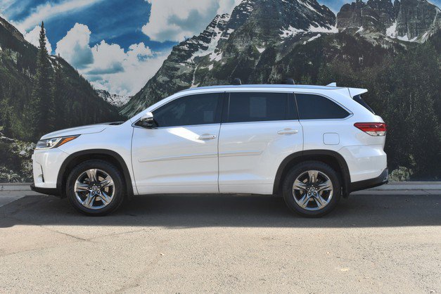 Certified 2018 Toyota Highlander Limited Platinum w/ Carpet Mat Package (TMS) AWD/4WD image 7