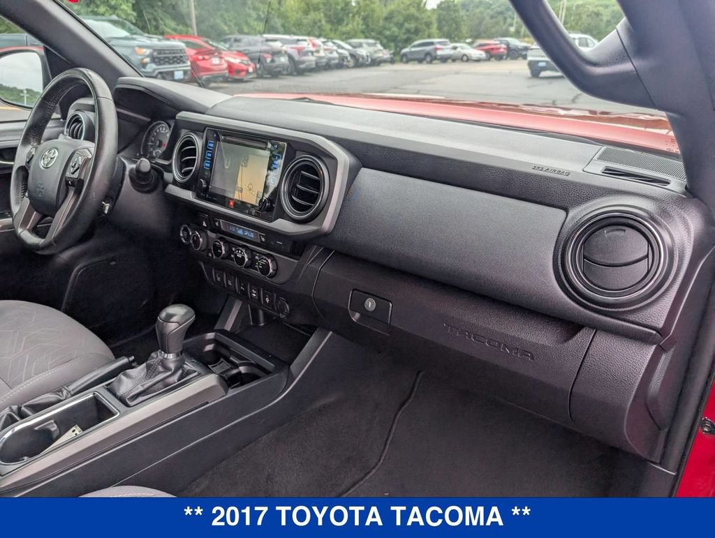 Used 2017 Toyota Tacoma TRD Off-Road AWD/4WD image 31
