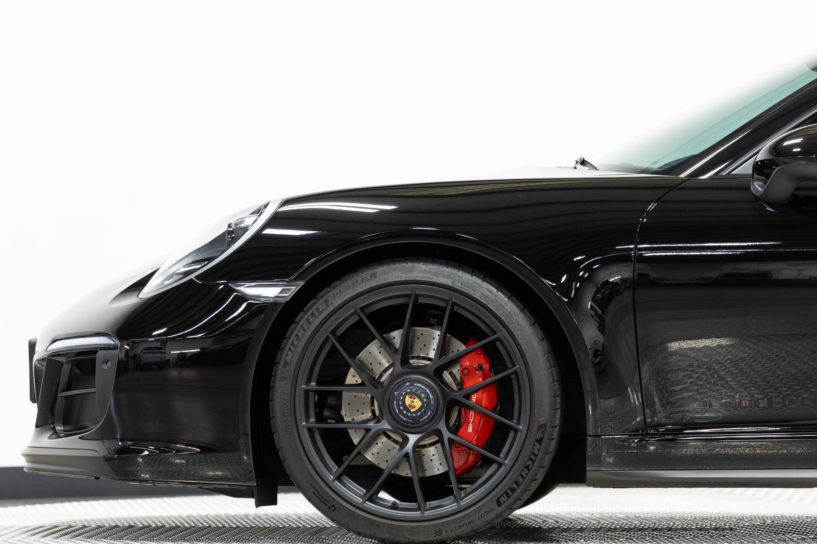 Used 2019 Porsche 911 Carrera GTS RWD image 10