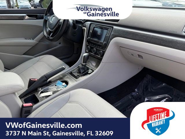 Used 2018 Volkswagen Passat 2.0T SE FWD image 7