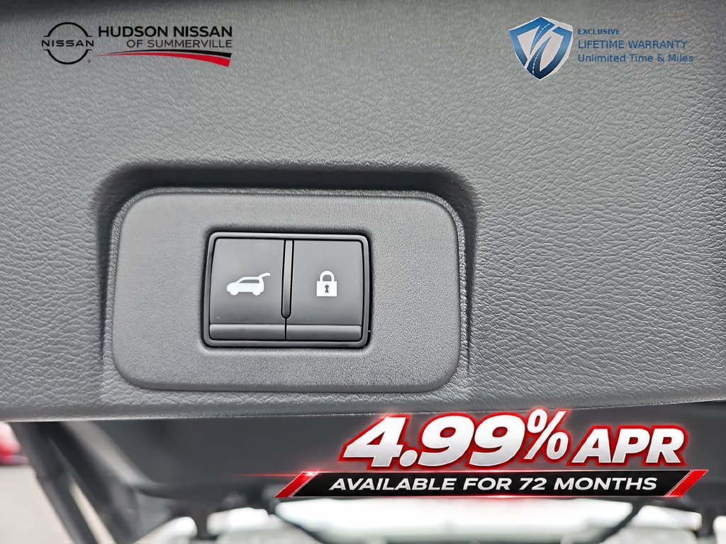 Used 2025 Nissan Rogue SV w/ SV Premium Package FWD image 35