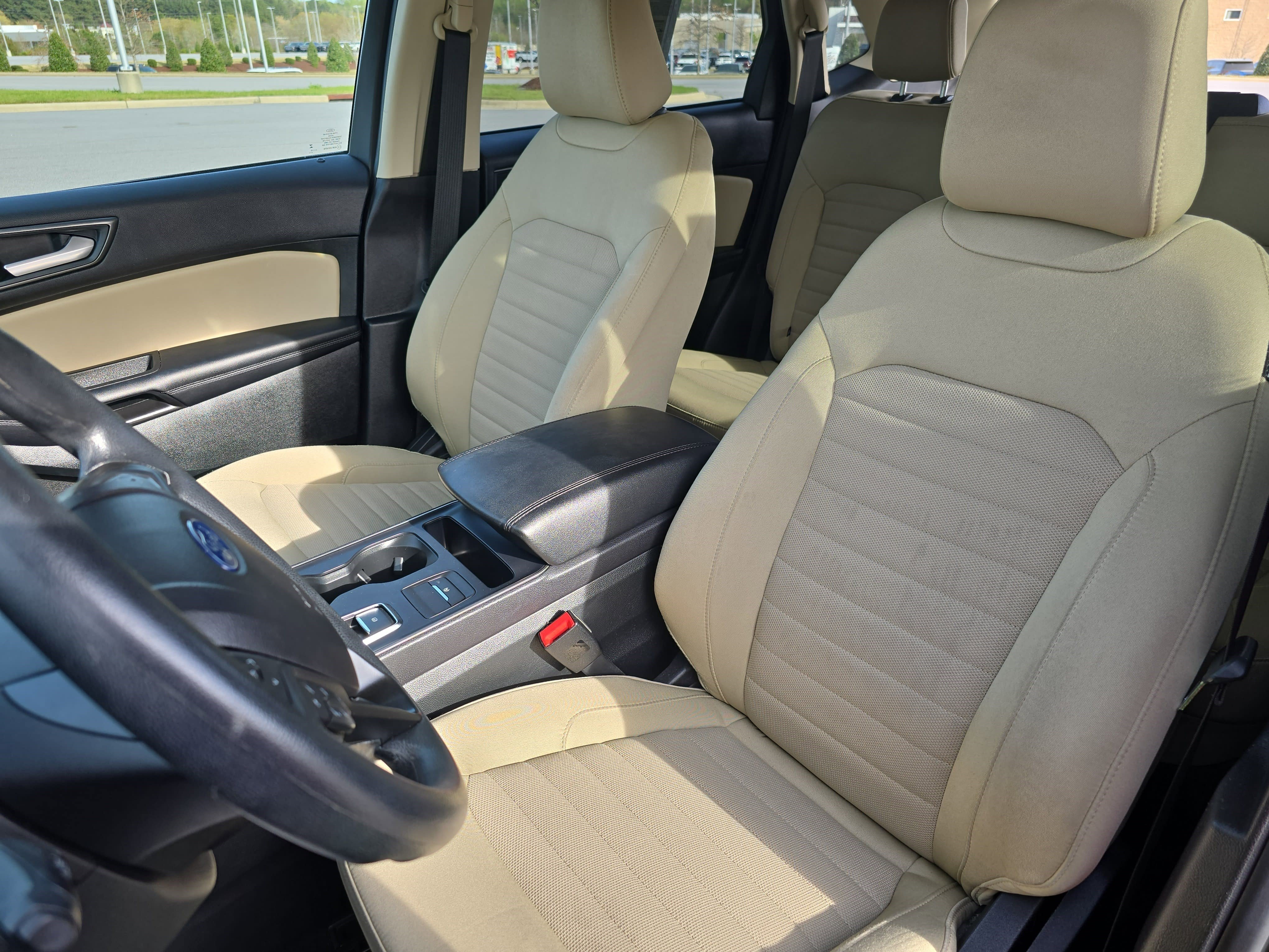 Used 2023 Ford Edge SE image 16