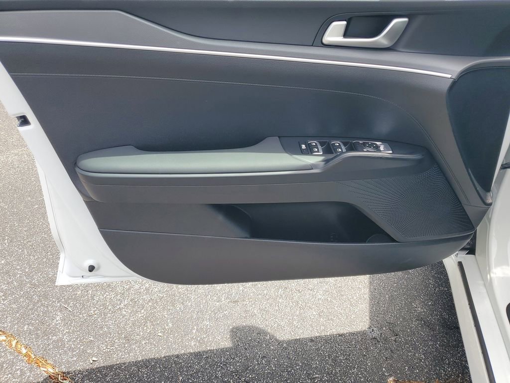 New 2026 Kia K5 LXS FWD image 8