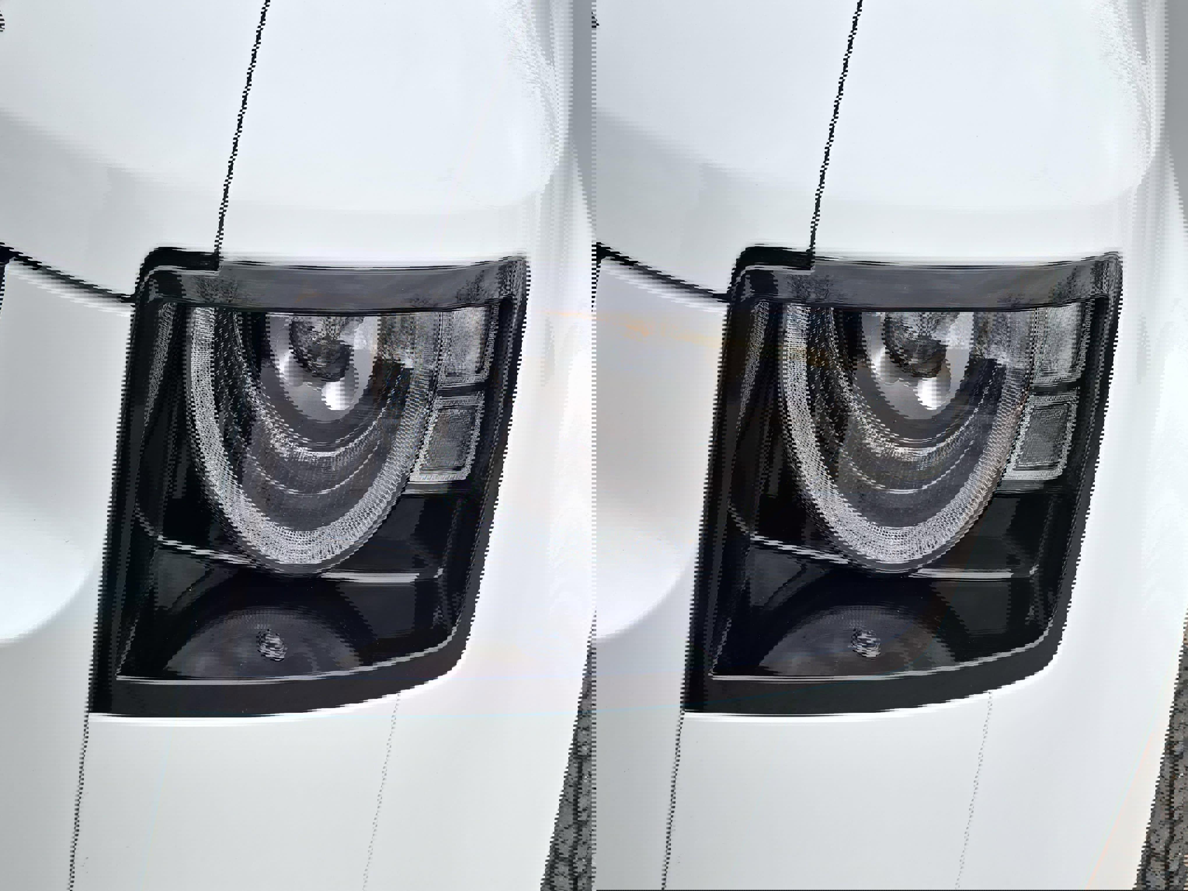 Certified 2025 Land Rover Defender 90 S image 31