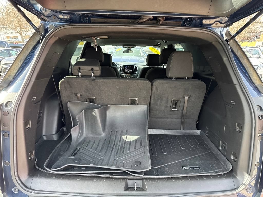 Used 2022 Chevrolet Traverse LT FWD image 13