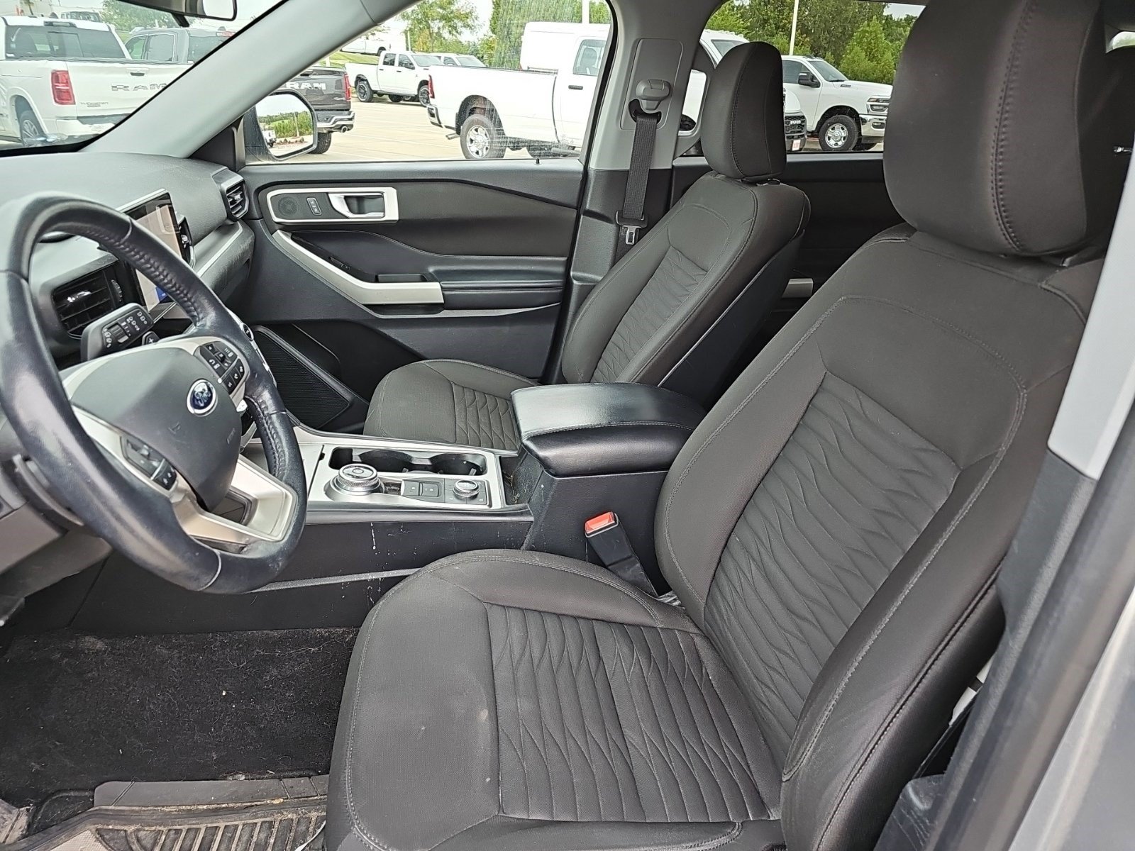 Used 2020 Ford Explorer XLT AWD/4WD image 16