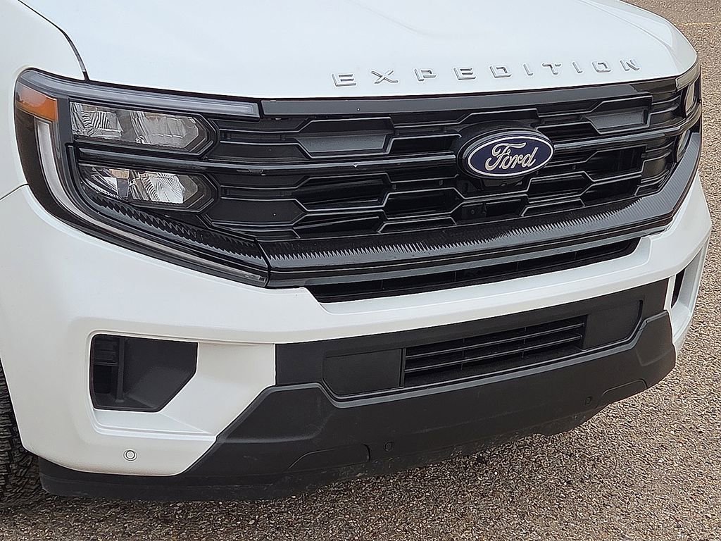 Used 2025 Ford Expedition Active image 10