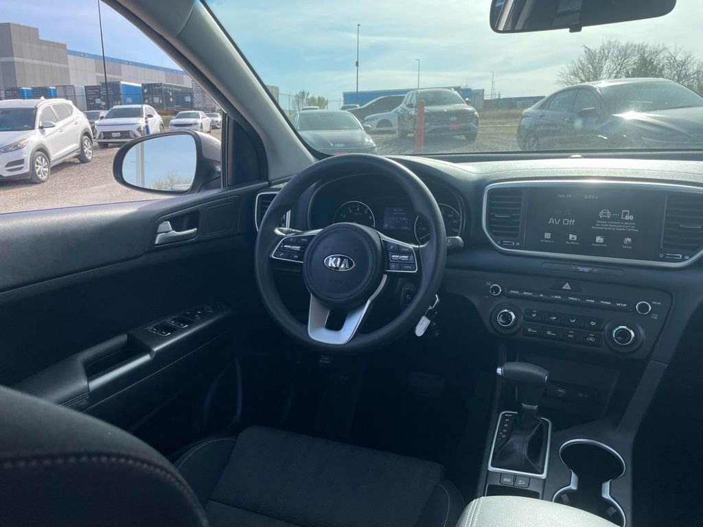 Used 2022 Kia Sportage LX image 19