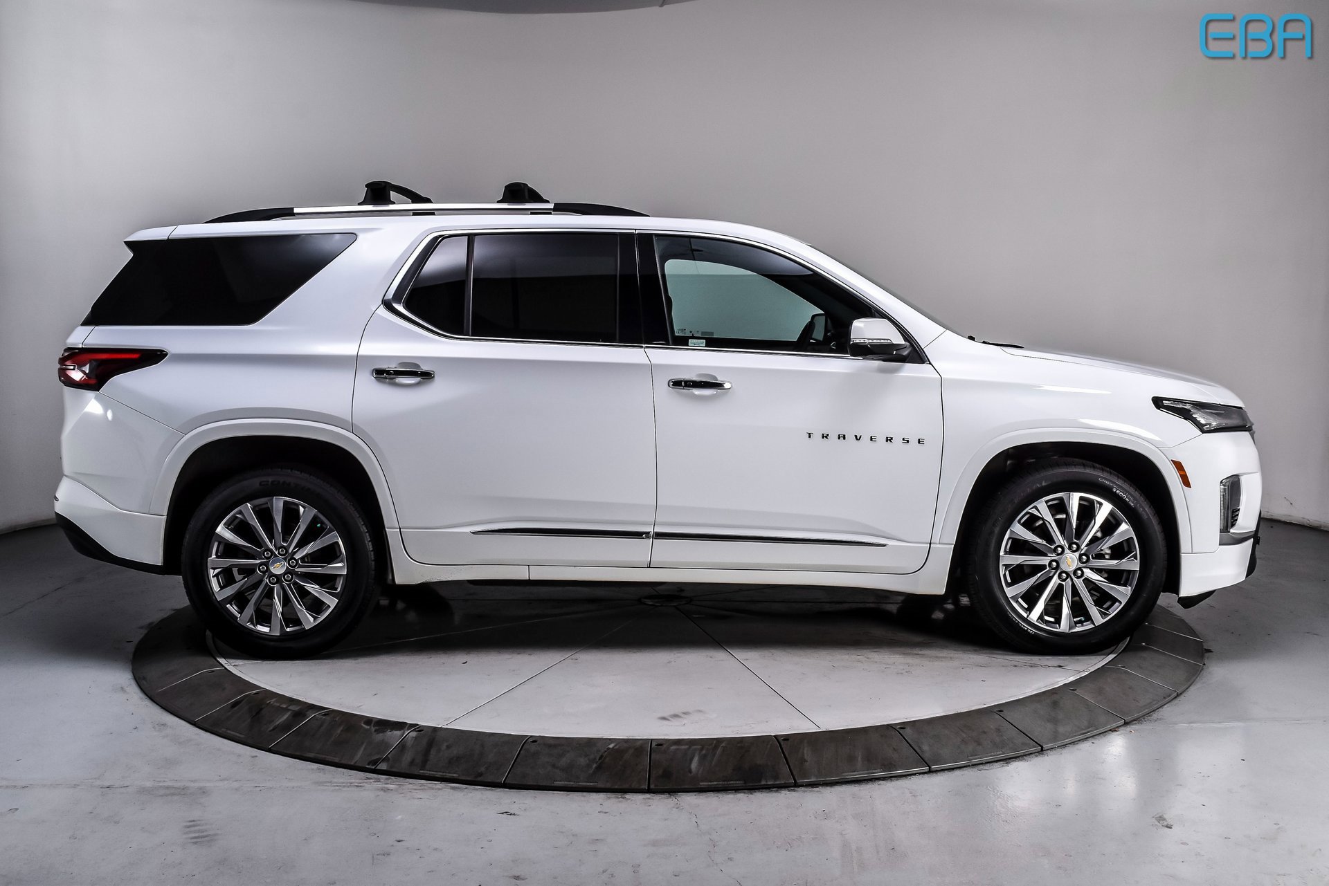 Used 2023 Chevrolet Traverse Premier image 7