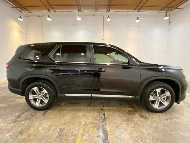 Used 2025 Honda Pilot EX-L image 6
