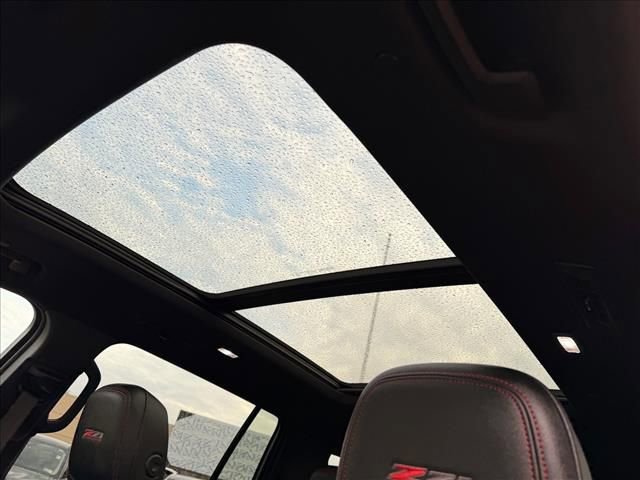 Used 2025 Chevrolet Traverse Z71 w/ Driver Confidence Package image 12