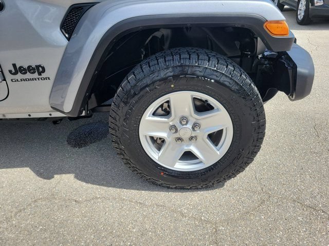Used 2021 Jeep Gladiator Sport AWD/4WD image 11