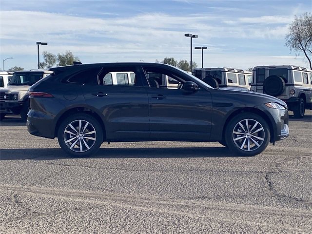 New 2025 Jaguar F-PACE R-Dynamic S image 16