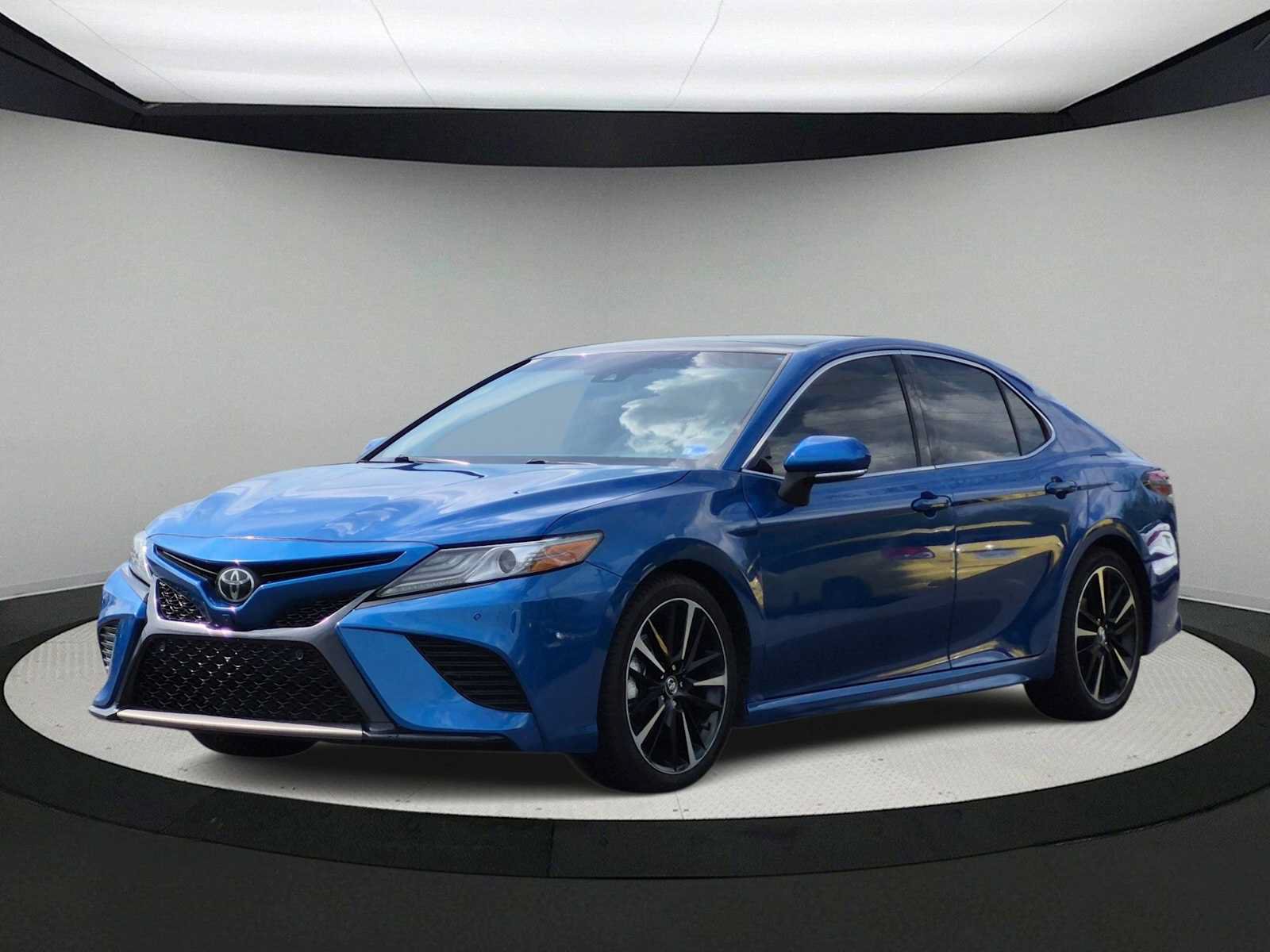 Used 2018 Toyota Camry XSE w/ Driver Assist Package FWD image 4