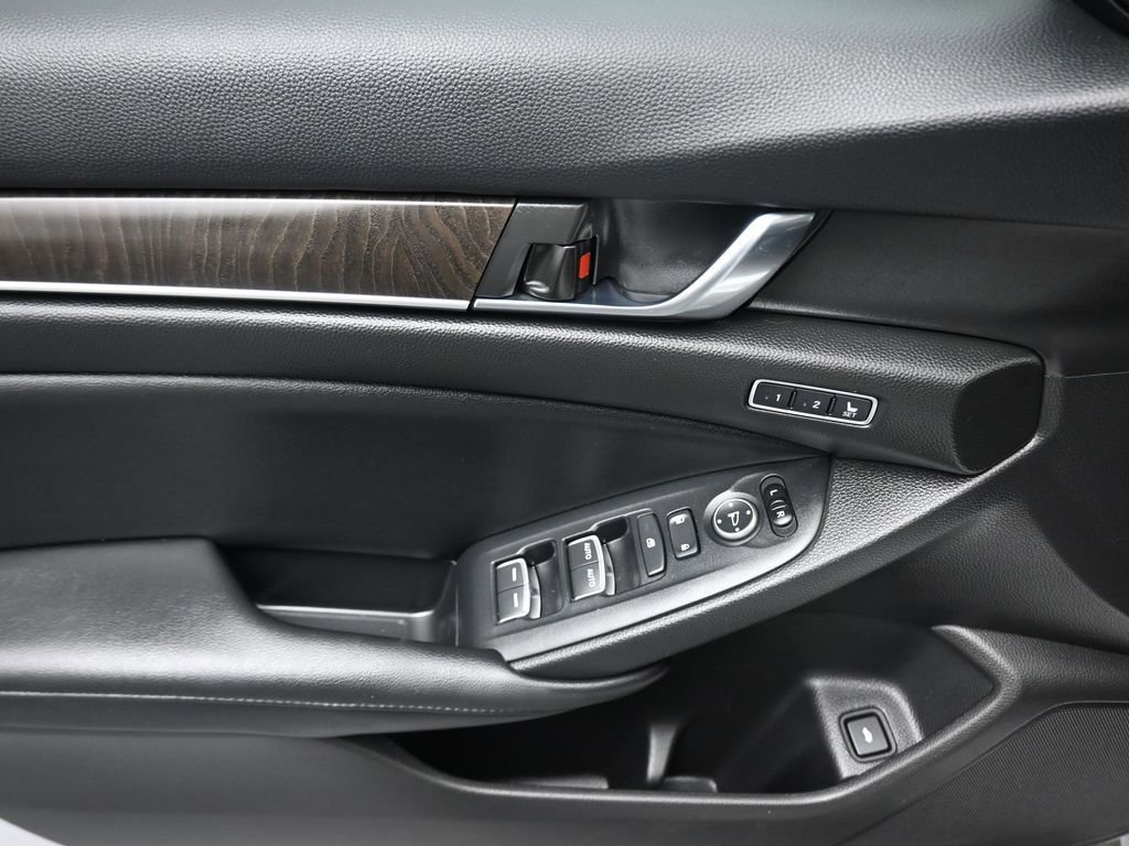 Used 2022 Honda Accord EX-L image 10