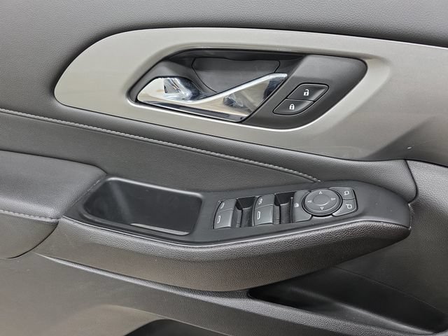 Used 2023 Chevrolet Traverse LT AWD/4WD image 28