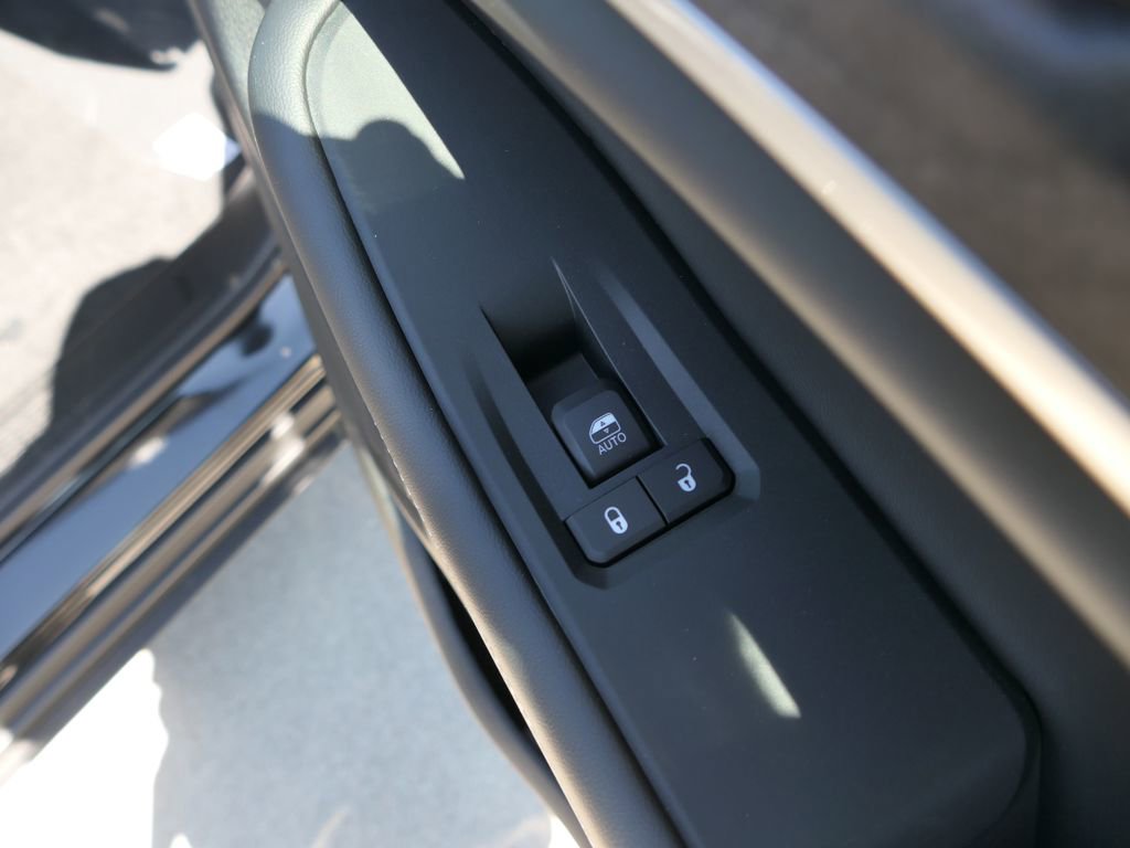 New 2025 Jeep Grand Cherokee Limited w/ Black Appearance Package image 20