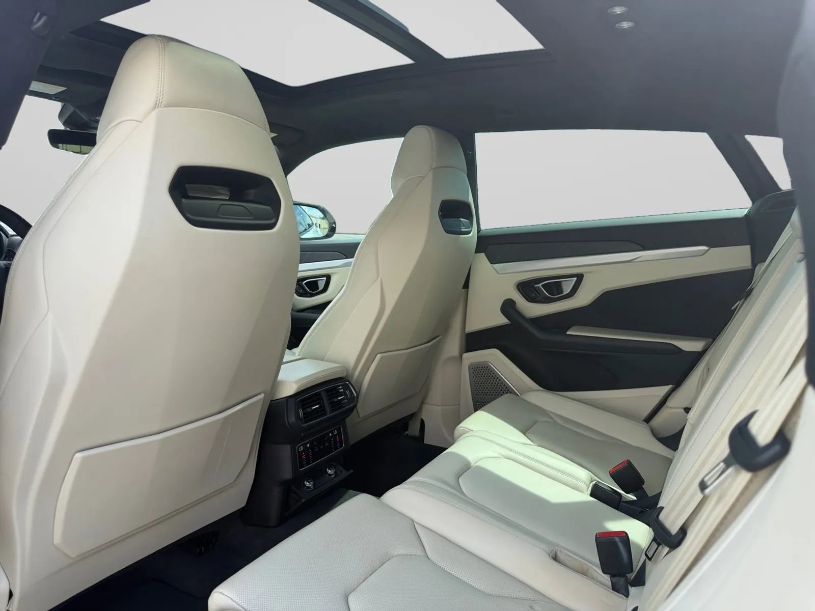 Used 2019 Lamborghini Urus image 20