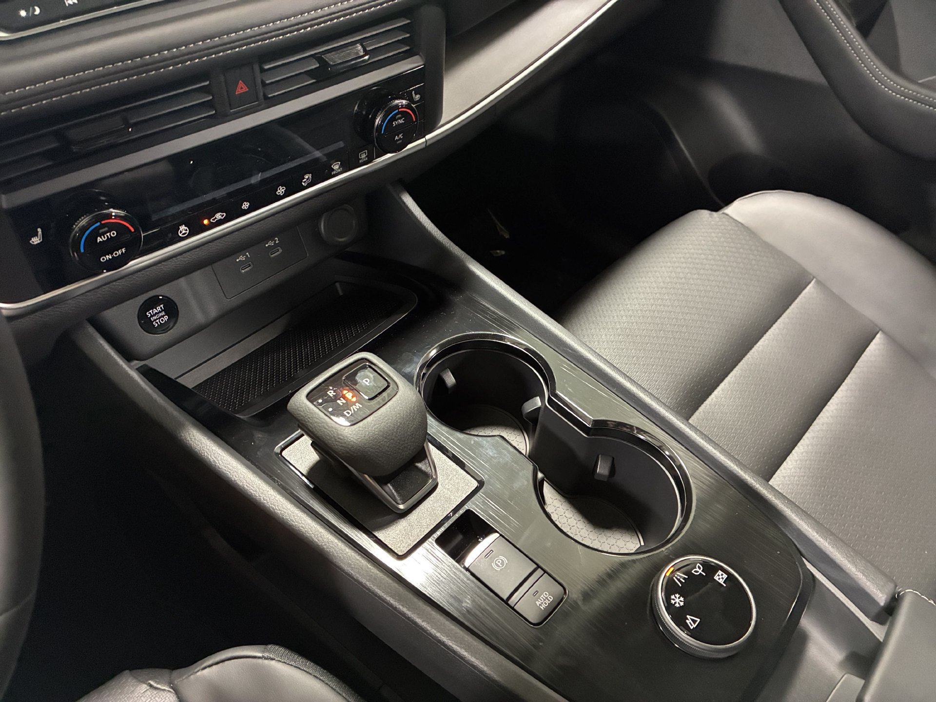 New 2026 Nissan Rogue Dark Armor AWD/4WD image 25