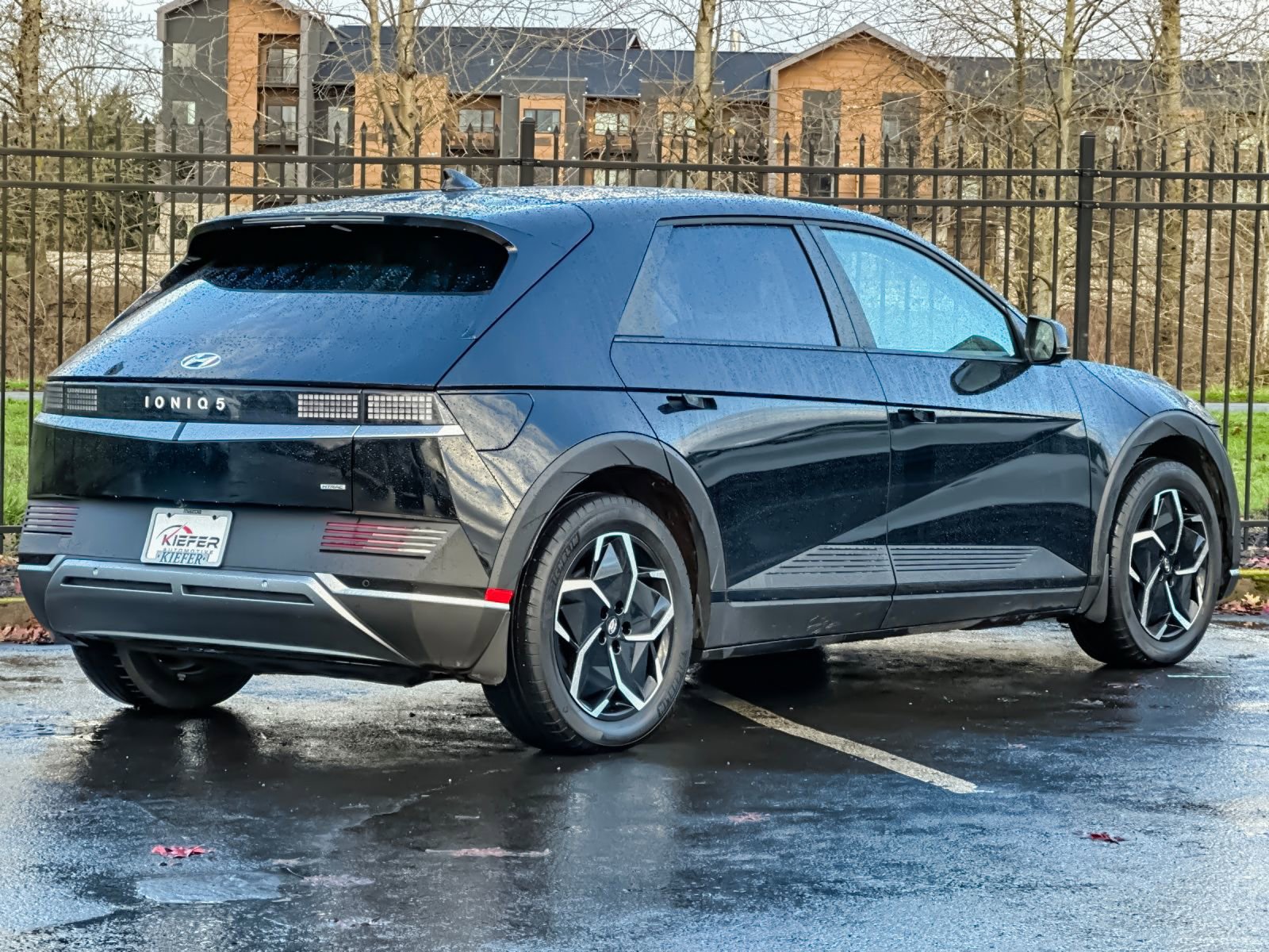 Used 2023 Hyundai Ioniq 5 SE image 3