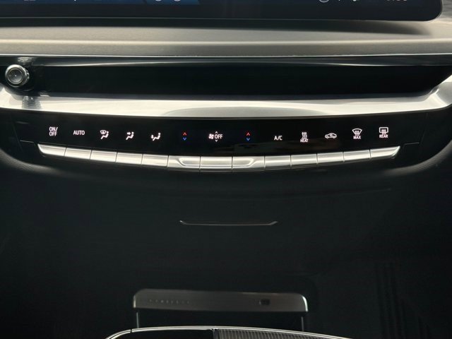 Certified 2024 Cadillac Lyriq Luxury AWD/4WD image 4