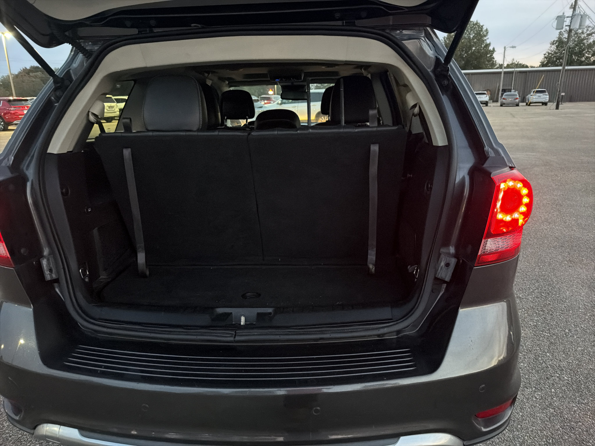 Used 2020 Dodge Journey Crossroad FWD image 7