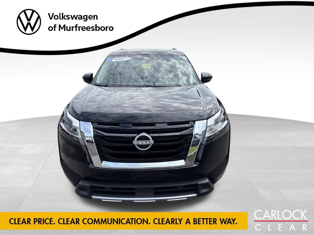 Used 2024 Nissan Pathfinder SL w/ SL Premium Package AWD/4WD image 3