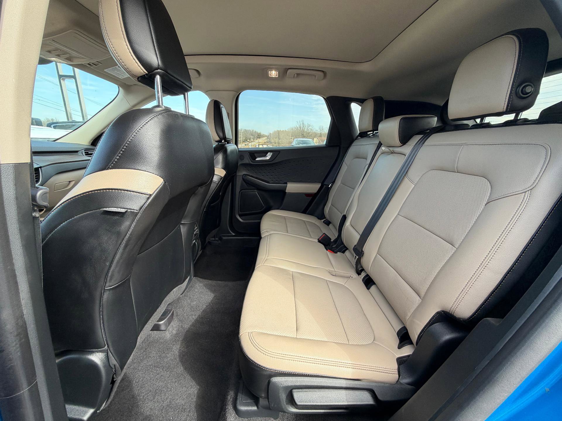 Used 2020 Ford Escape Titanium AWD/4WD image 12