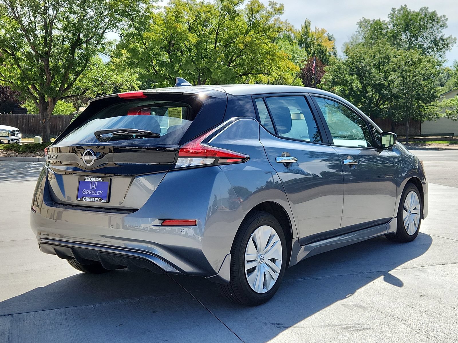 Used 2025 Nissan Leaf S FWD image 5