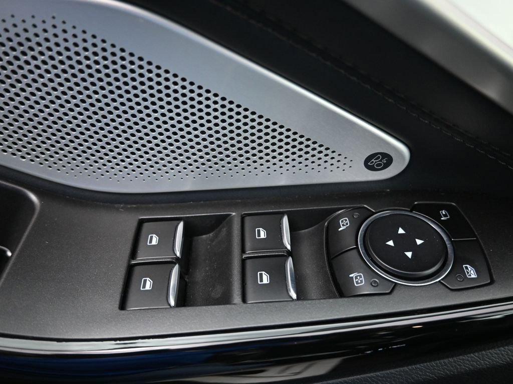 Used 2023 Ford Explorer Platinum w/ Technology Package image 19