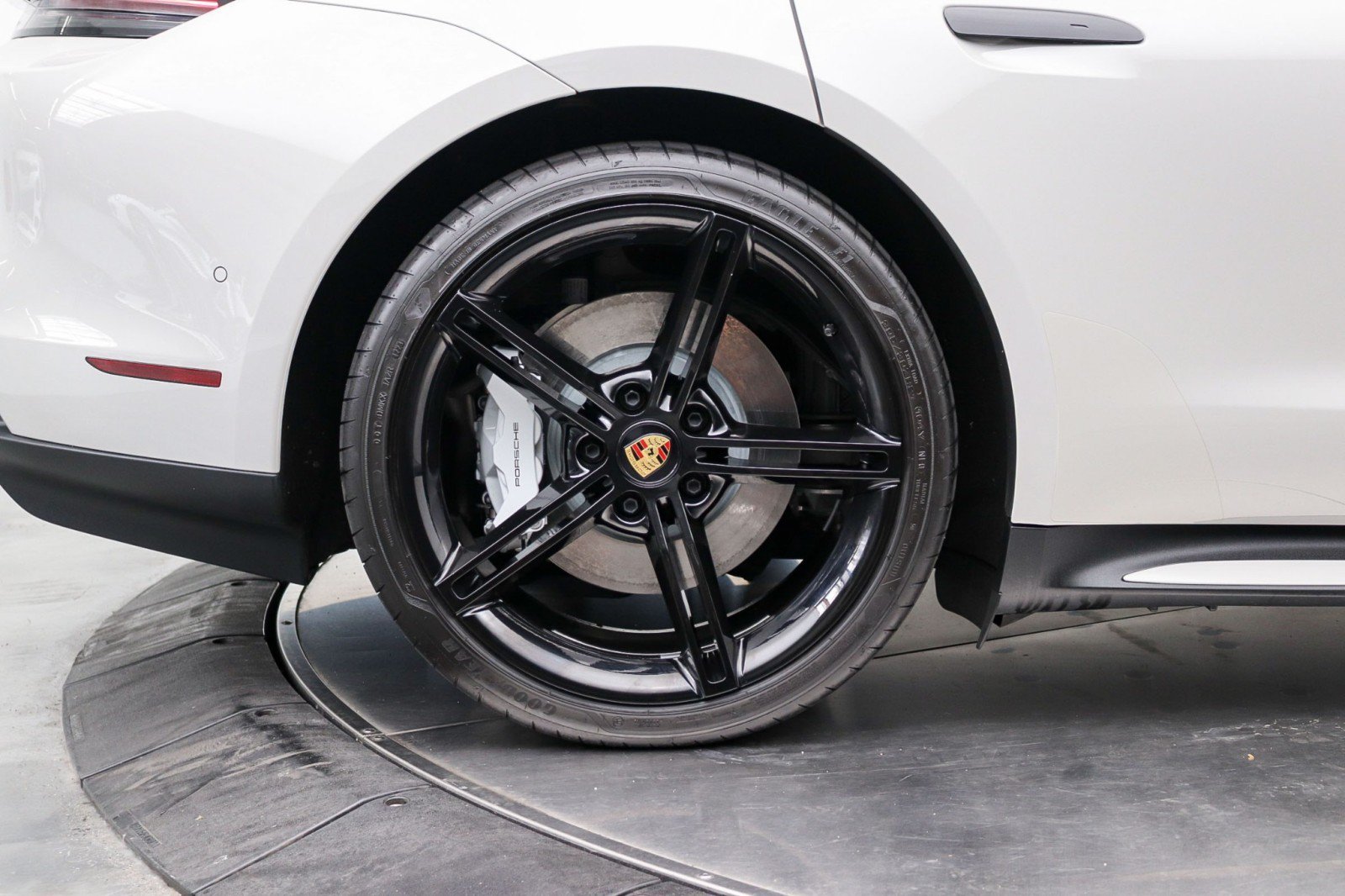 Used 2024 Porsche Taycan RWD image 14