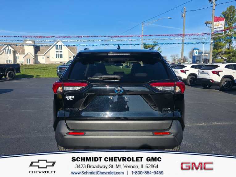 Used 2021 Toyota RAV4 XLE Premium image 6
