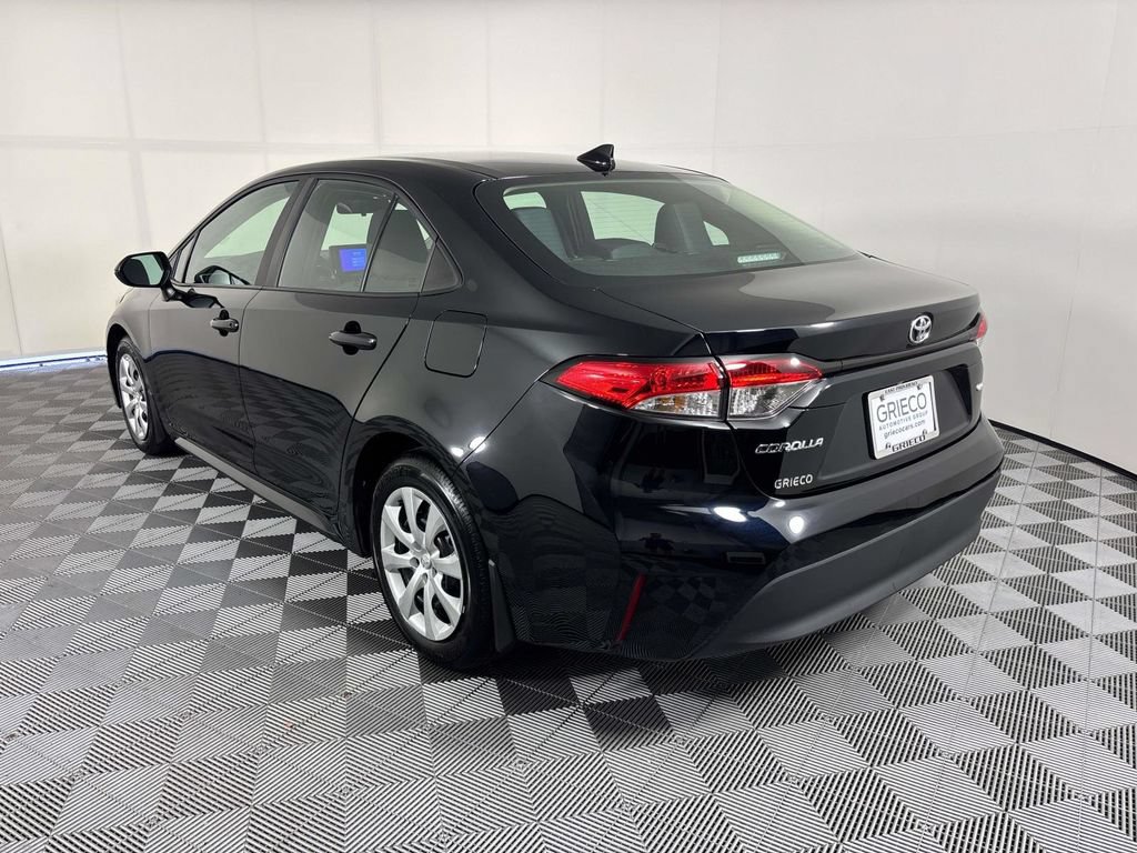 Used 2025 Toyota Corolla LE FWD image 6