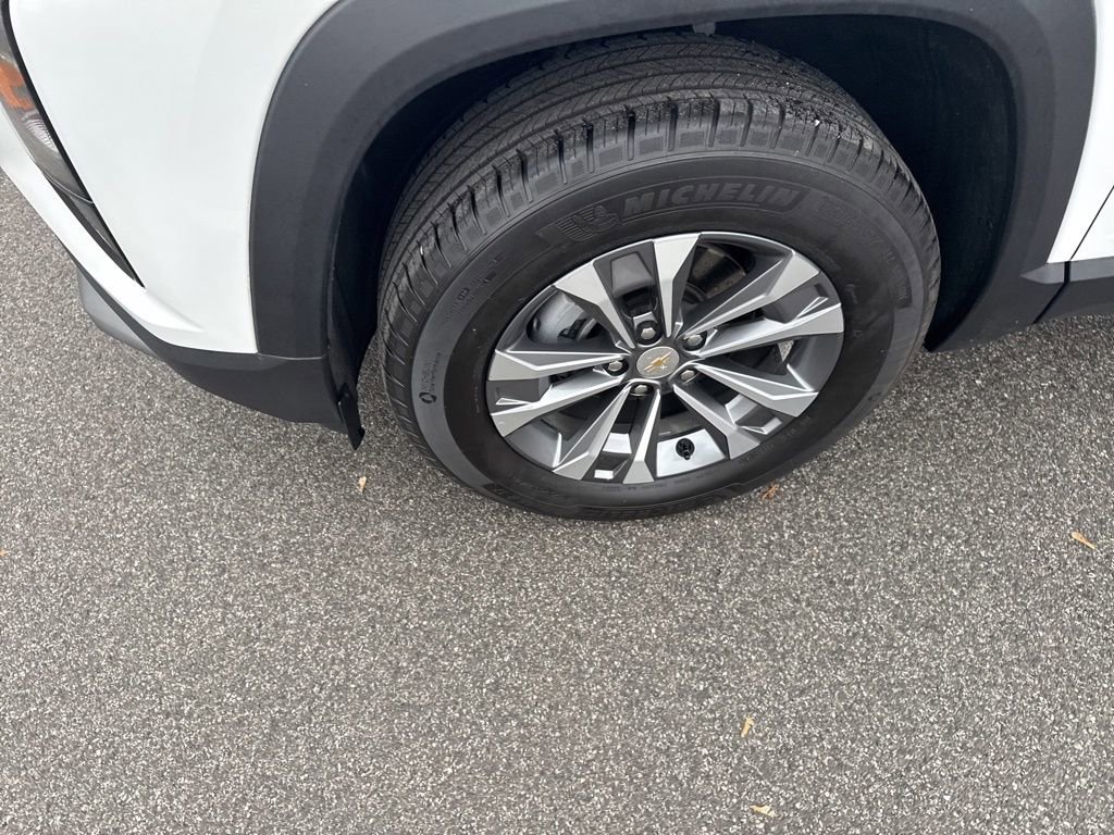 Used 2025 Chevrolet Equinox LT image 10