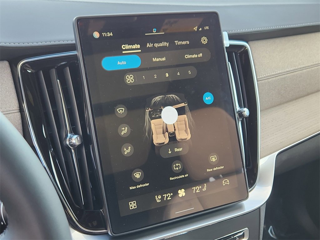 New 2026 Volvo XC90 B5 Core image 13