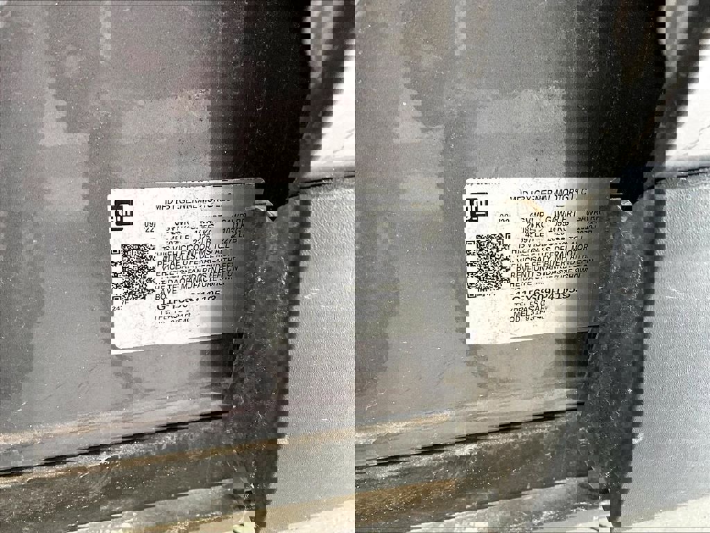 Used 2023 Chevrolet Bolt EUV LT w/ Comfort Package image 26