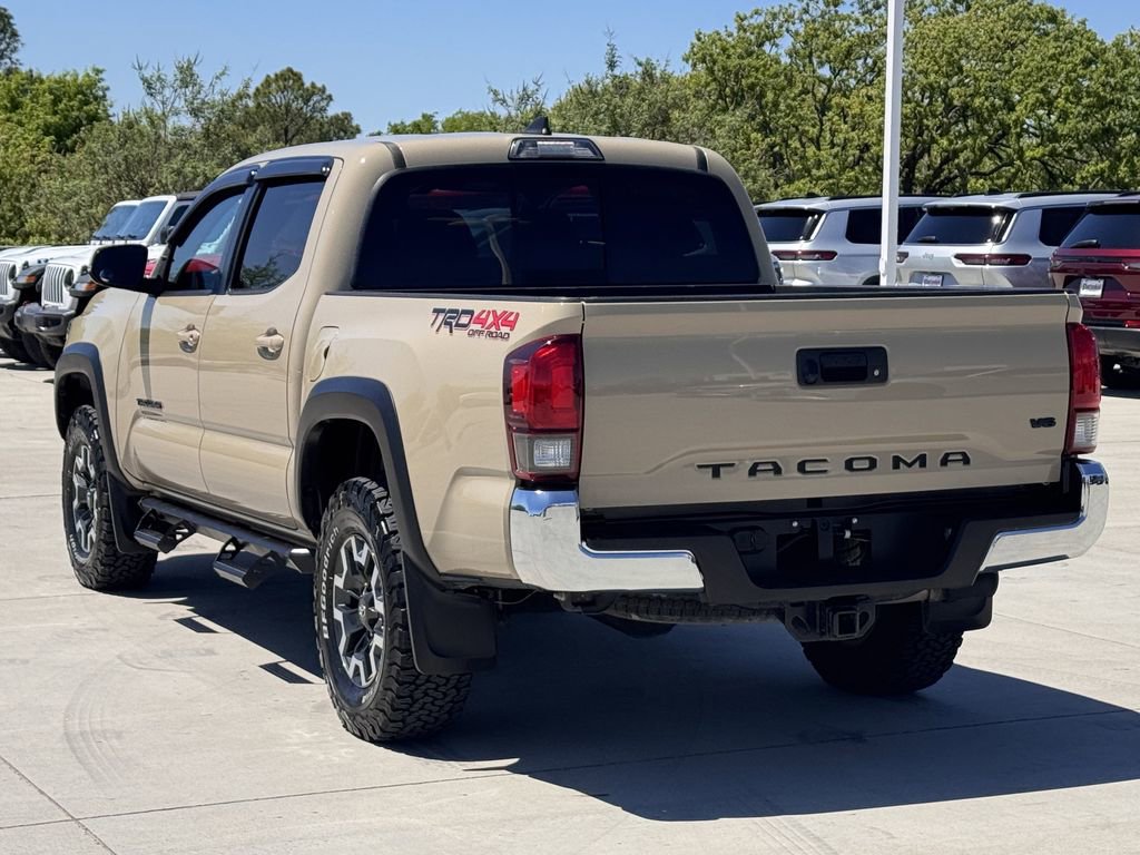Used 2019 Toyota Tacoma TRD Off-Road image 4