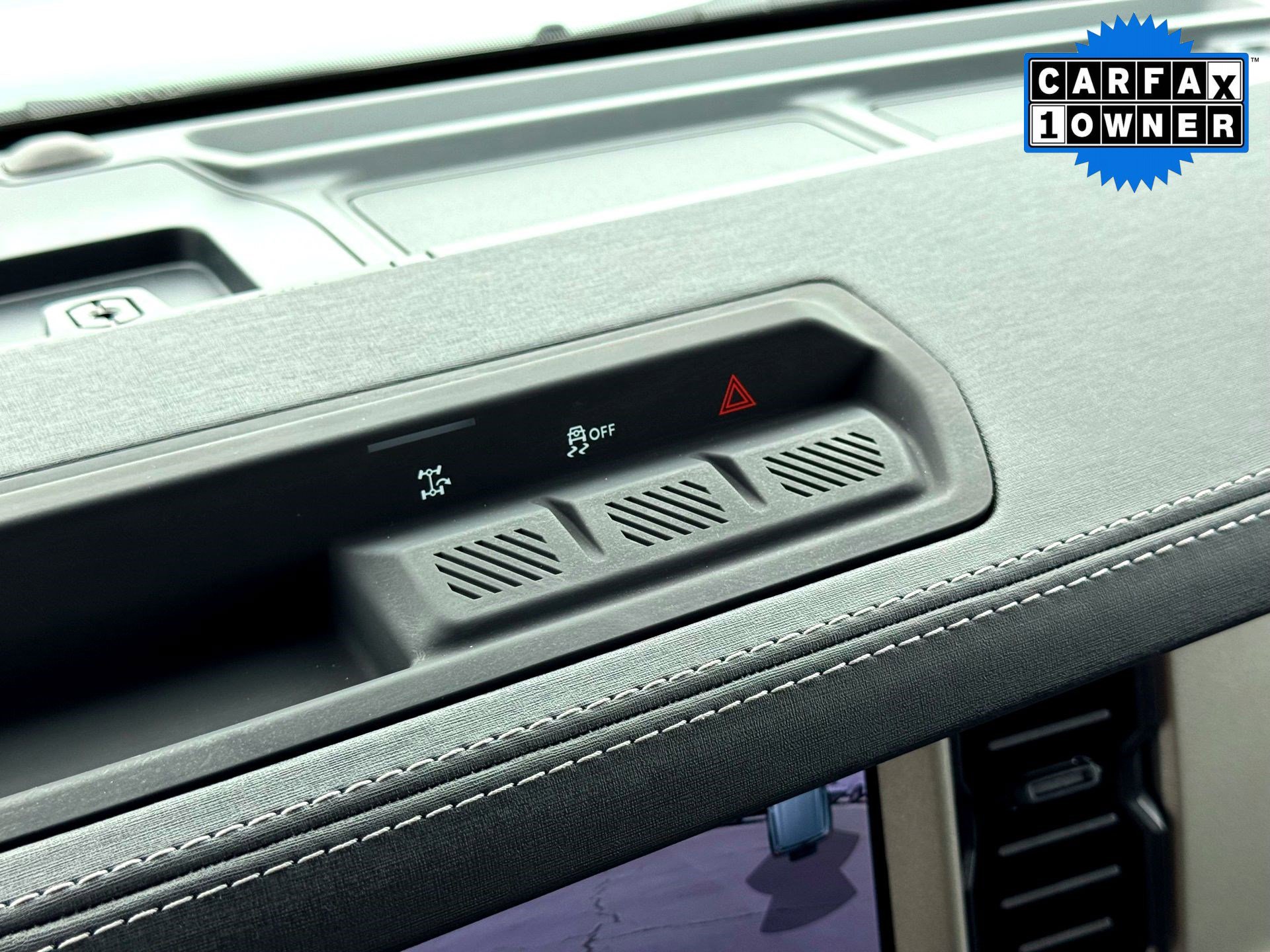 Used 2025 Ford Bronco Outer Banks image 32
